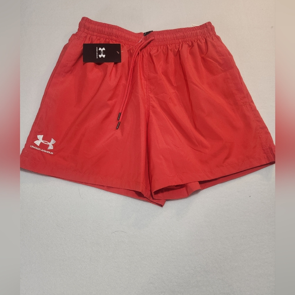 NWT Under Armour Men's Woven Volley Shorts sz M